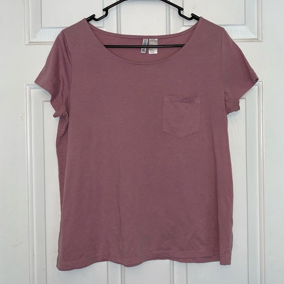 Divided Tops - 🌻 pink pocket tee